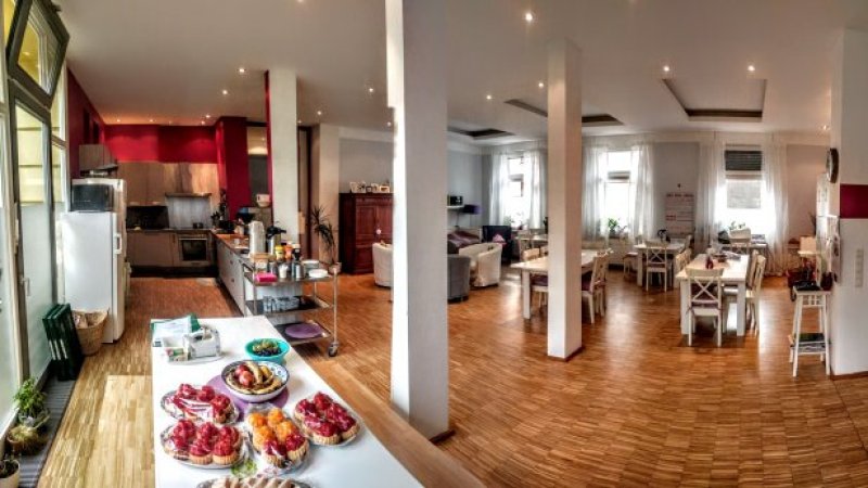 Ehrenamtliche Helferinnen fürs Café Schließfach