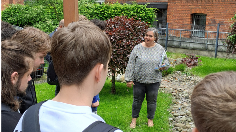 Motiv zum Thema: Schüler*innen zu Besuch bei youngcaritas und dem KinderPalliativNetzwerk Essen