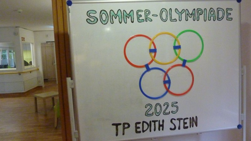 Motiv zum Thema: Sommerolympiade und Erdbeerliebe-Fest 
